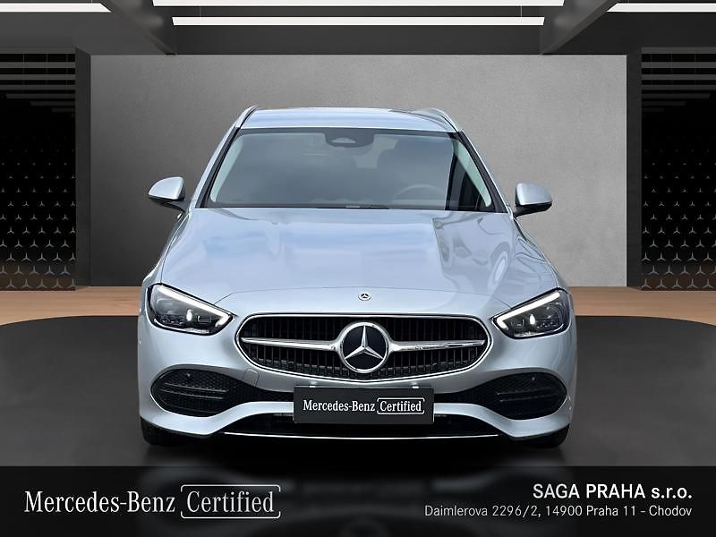 Mercedes-Benz Třídy C 220d 4MATIC kombi Avantgarde - fotka 2 z 22