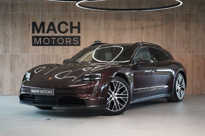 Porsche Taycan Sport Turismo, Pano, Matrix - fotka 1 z 50