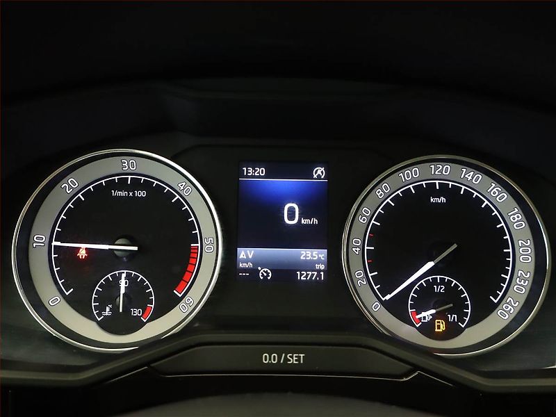 Škoda Superb (2019) Laurin&Klement 2.0 TDI 4x4 - fotka 9 z 23