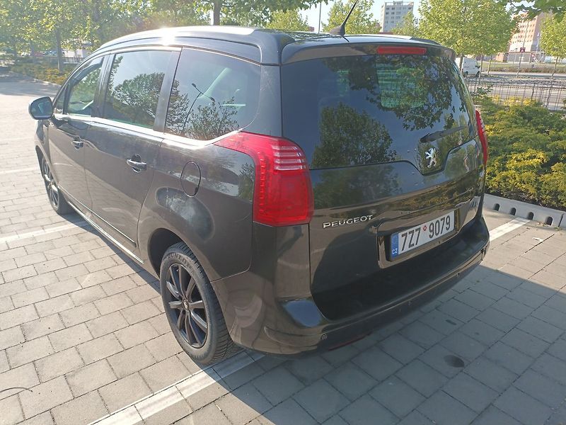 Peugeot 5008 2.0 HDi Automat 7 Míst Panoram - fotka 4 z 14