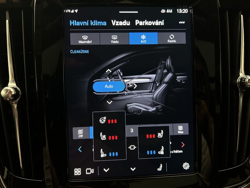 Volvo V90 CC B5 AWD ULTIMATE BRIGHT AUT - fotka 35 z 48