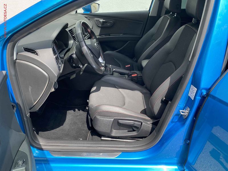 Seat Leon (2016) 2.0 TDi, FR, LED - fotka 9 z 18