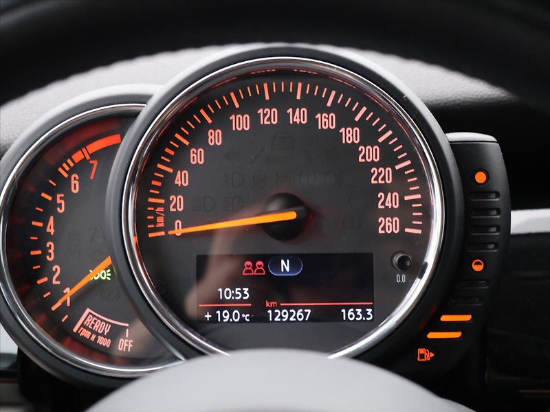 Mini Cooper 1,5 TURBO CZ ORIG ALU AUT KLIM - fotka 14 z 27