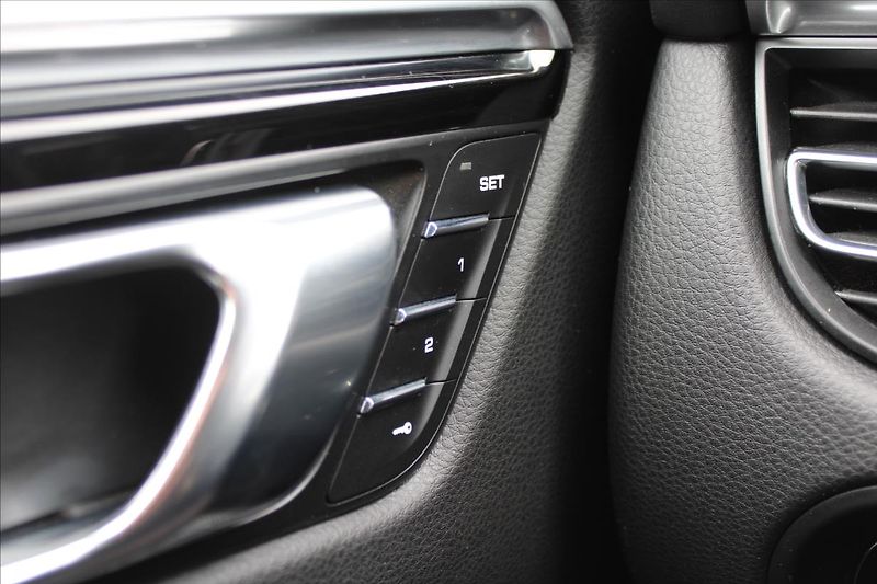 Porsche Macan 2,9 V6  S,1MAJ,DPH,SPORT+CHRON - fotka 13 z 50