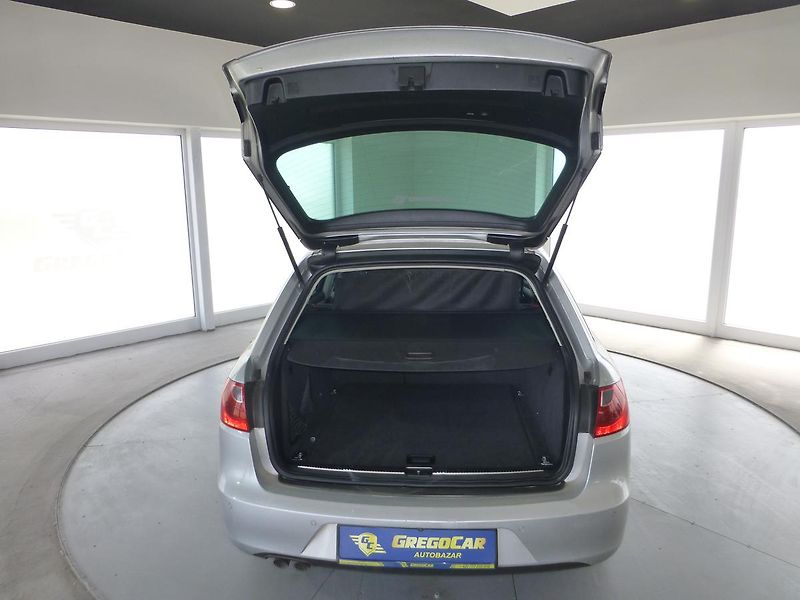 Seat Exeo (2012) 2,0TDI-105KW*ALU*DIGI***PARK.S - fotka 22 z 24