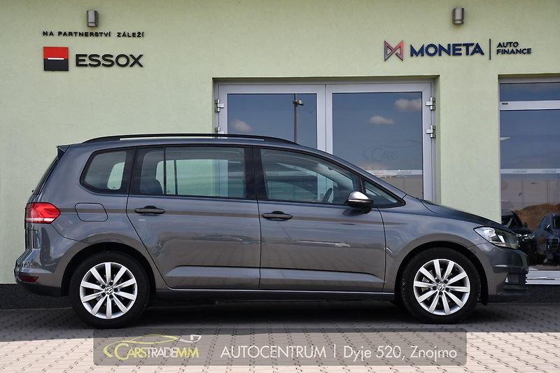 Volkswagen Touran 2.0TDi DSG TAŽNÉ 2xKOLA  - fotka 7 z 52