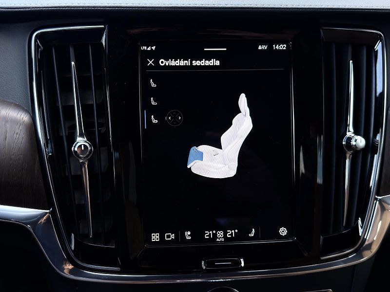 Volvo V90 CrossCountry B5 AWD //POLESTAR - fotka 29 z 45