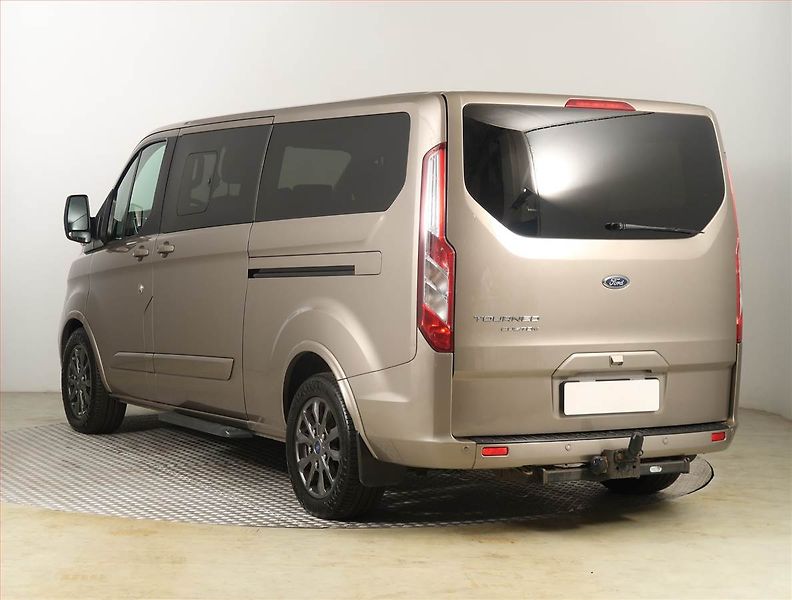 Ford Tourneo Custom (2019) 2.0 EcoBlue, ČR - fotka 4 z 24
