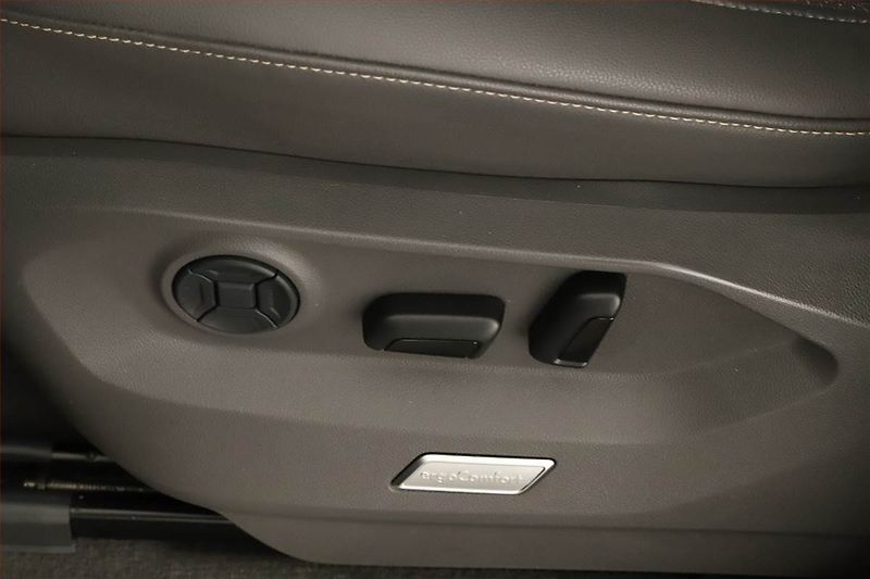 Volkswagen Touareg (2019) 3.0 TDI - fotka 15 z 19
