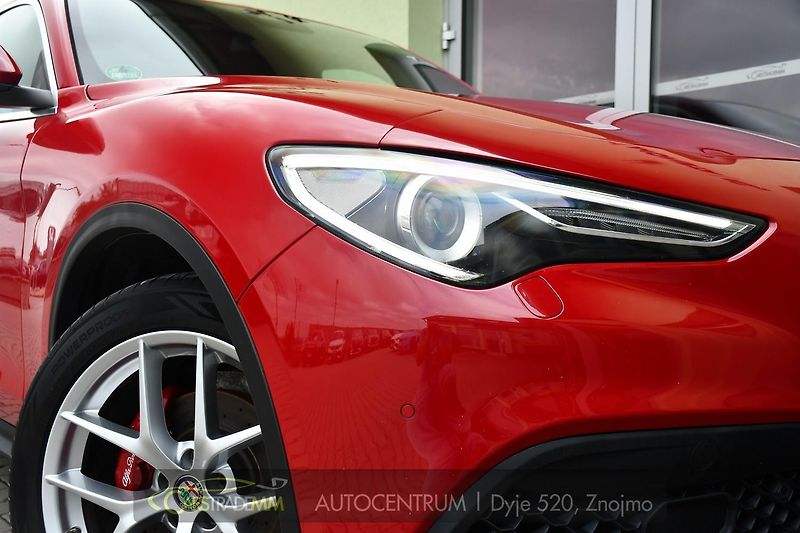 Alfa Romeo Stelvio 2.0 Q4 VELOCE - fotka 51 z 52