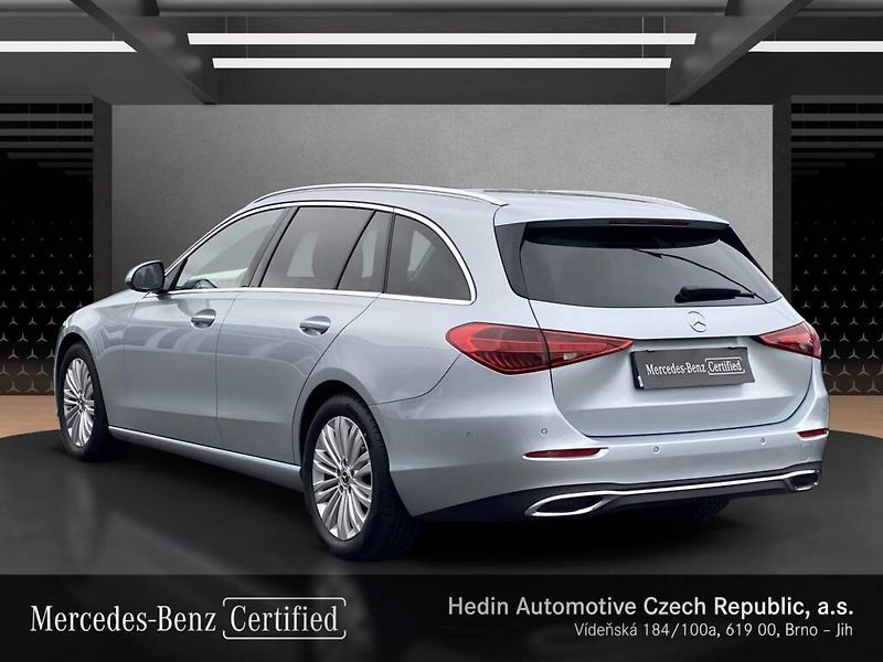 Mercedes-Benz Třídy C (2025) 220 d 4MATIC kombi - fotka 3 z 27