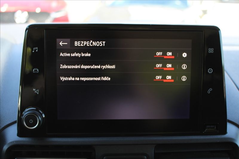 Opel Combo 1,2 T  ČR,1.MAJ,DPH,AUTOMAT - fotka 14 z 31