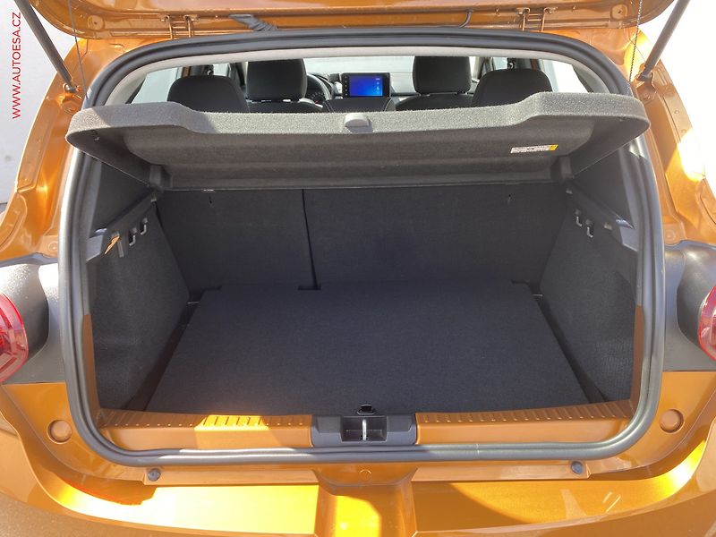 Dacia Sandero (2022) 1.0TCe, 1.maj,ČR, Stepway - fotka 7 z 15