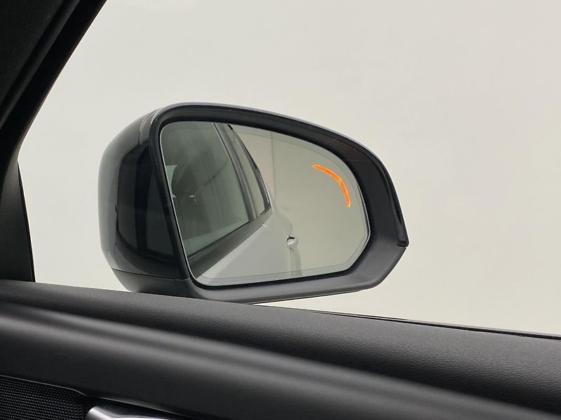 Volvo XC40 PURE ELECTRIC RECHARGE PLUS - fotka 34 z 50