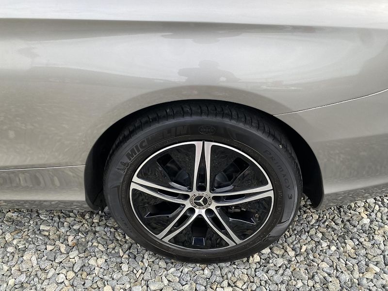 Mercedes-Benz Třídy C C 400 COUPE 4MATIC 51.000KM - fotka 31 z 149