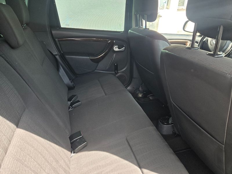 Dacia Duster (2011) 1.6 i 16V - fotka 15 z 19