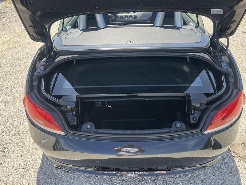 BMW Z4 (2009) 3.0i 190kw Kabrio REZERVACE - fotka 28 z 28