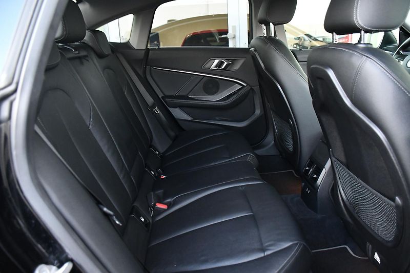 BMW Řada 2 218d TAŽNÉ HUD ČR 1M - fotka 21 z 41