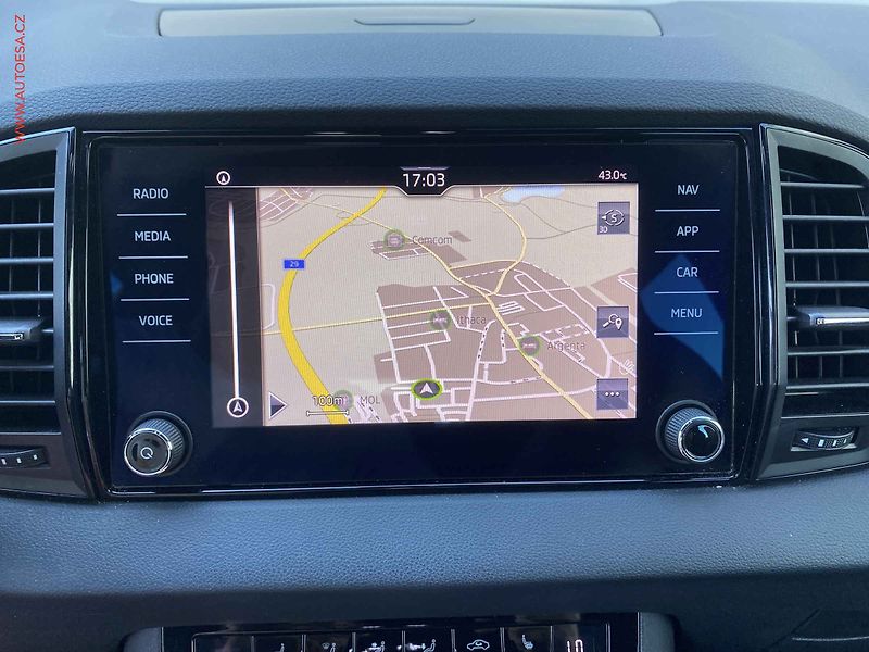 Škoda Karoq (2020) 1.5 TSi, ČR, SportLine, DSG - fotka 17 z 20