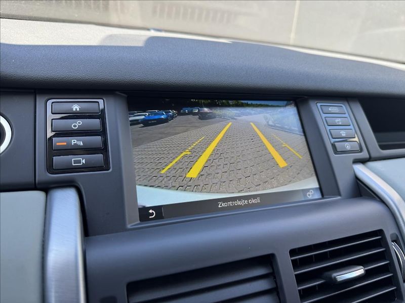 Land Rover Discovery Sport 2,0 TD4 150k SE AWD - fotka 23 z 34
