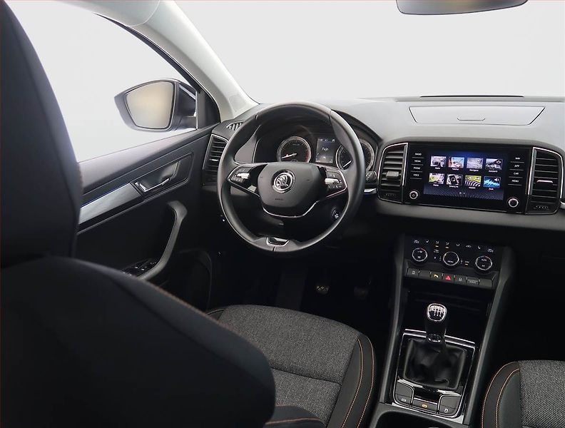Škoda Karoq (2022) Ambition 1.5 TSI, digi klima - fotka 7 z 26