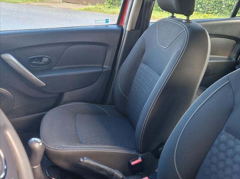 Dacia Logan 1,2 i 54kW SENZORY HEZKÝNÁJEZD - fotka 16 z 33