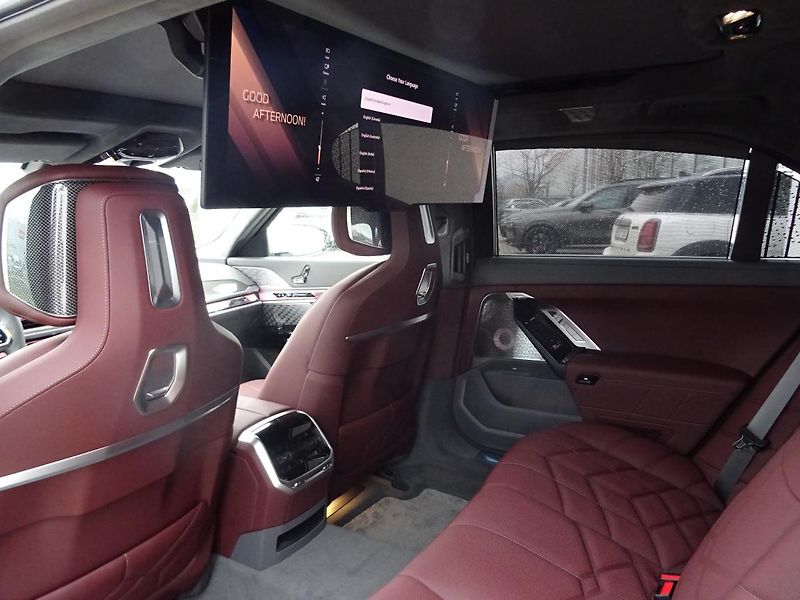 BMW Řada 7 740d xDrive Sedan - fotka 7 z 8
