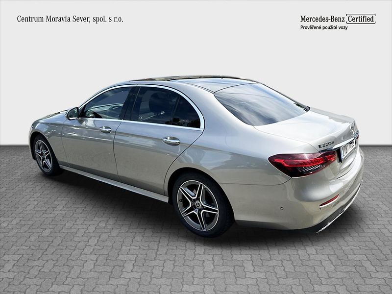 Mercedes-Benz Třídy E E 220d 4MATIC AMG Style - fotka 3 z 16