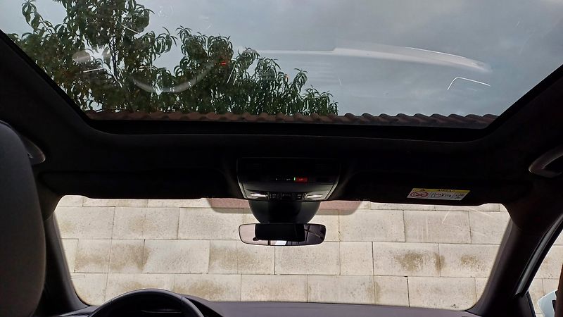 Škoda Superb L&K 147kW TDI 4x4 WEBA-PANO-TZ - fotka 16 z 50