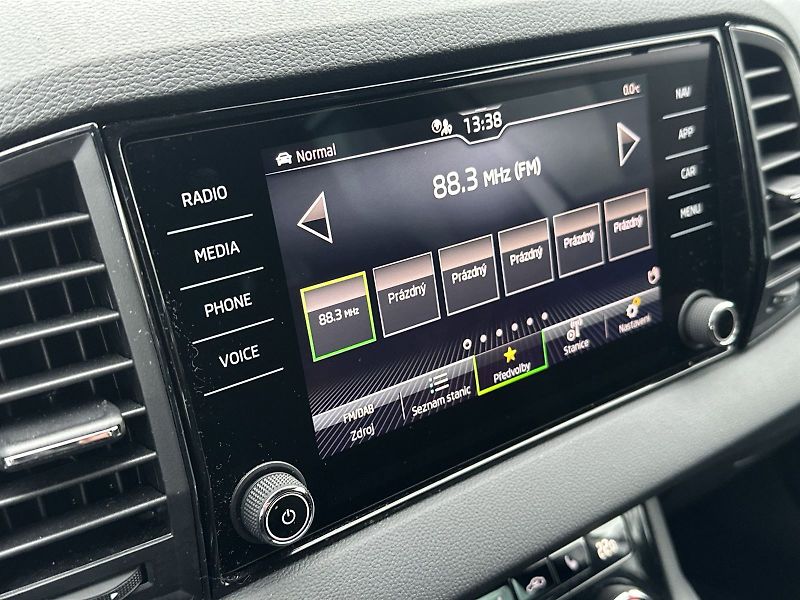 Škoda Karoq (2025) 2.0 TDI 4x4 DSG Sportline - fotka 13 z 33