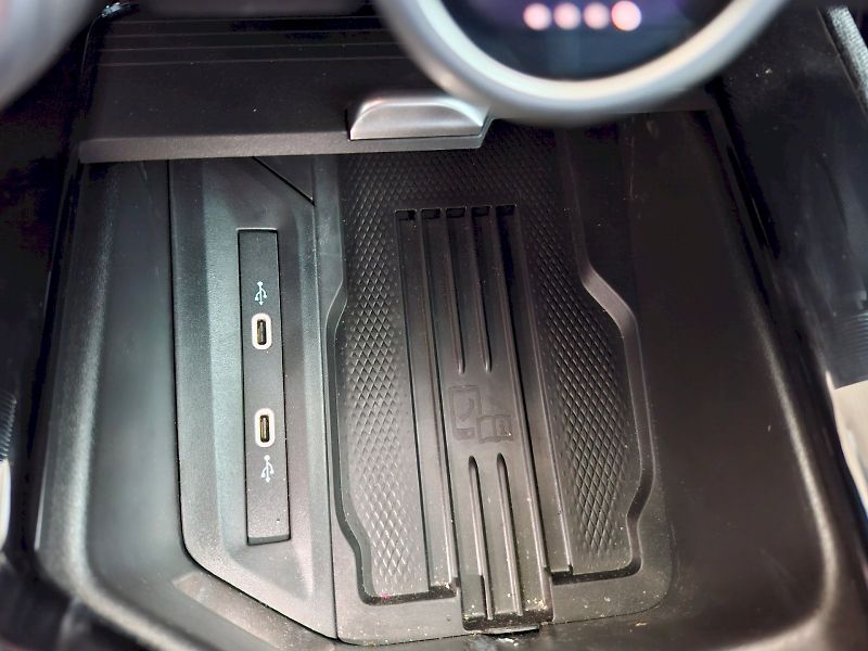 Škoda Superb (2025) COMBI SELECTION TD 110/2.0 A7F - fotka 35 z 41