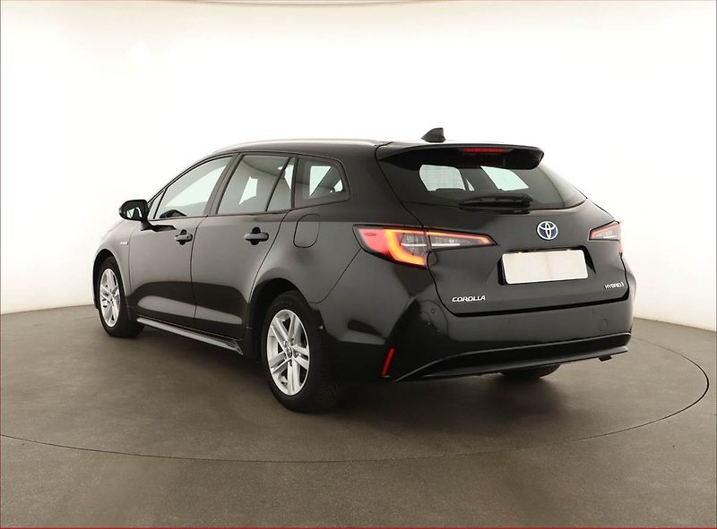 Toyota Corolla (2022) 1.8 Hybrid - fotka 4 z 17
