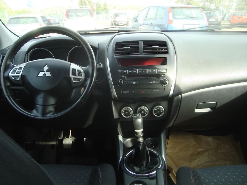 Mitsubishi ASX (2010) 1.8 DID  4x4 - fotka 8 z 16