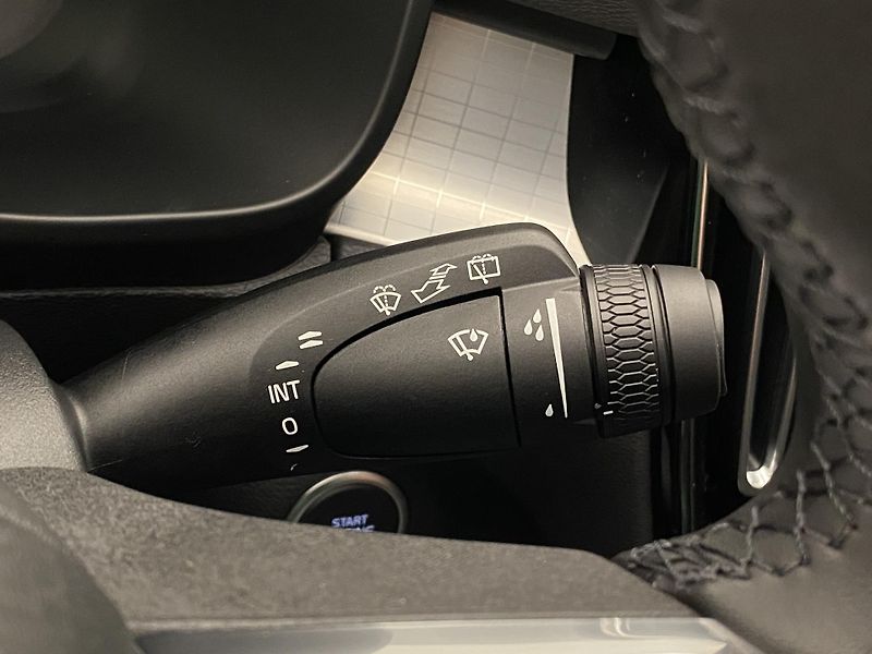 Volvo XC40 (2026) B3 AUT DARK ULTRA  - fotka 48 z 64