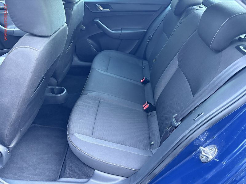 Škoda Rapid (2013) 1.6 TDi, ČR, servis.kniha - fotka 10 z 14