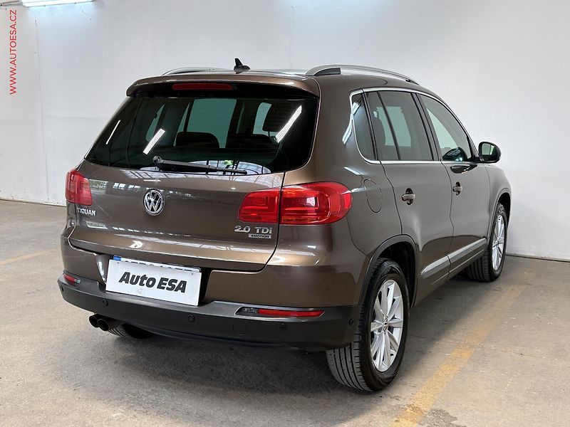 Volkswagen Tiguan (2011) 2.0 TDi 4x4, ČR, Sport, DSG - fotka 4 z 16