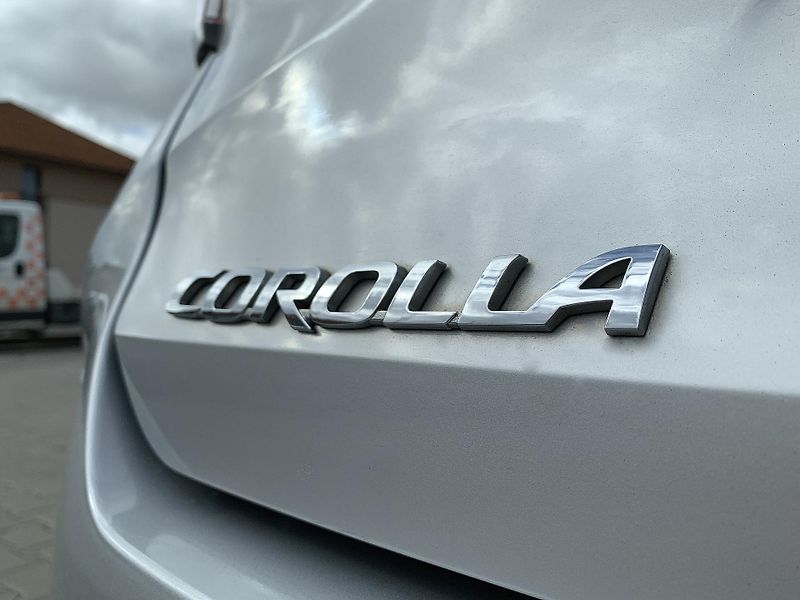Toyota Corolla TS COMFORT STYLE 1.8 HEV 90kW - fotka 26 z 28