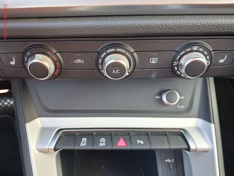 Audi Q3 (2020) 2.0 TDi Quattro, AT, LED, TZ - fotka 13 z 22