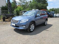 Toyota RAV4 2,2 D - fotografie inzerátu