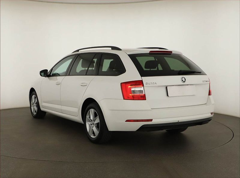 Škoda Octavia (2018) Ambition Plus 1.6 TDI - fotka 4 z 14