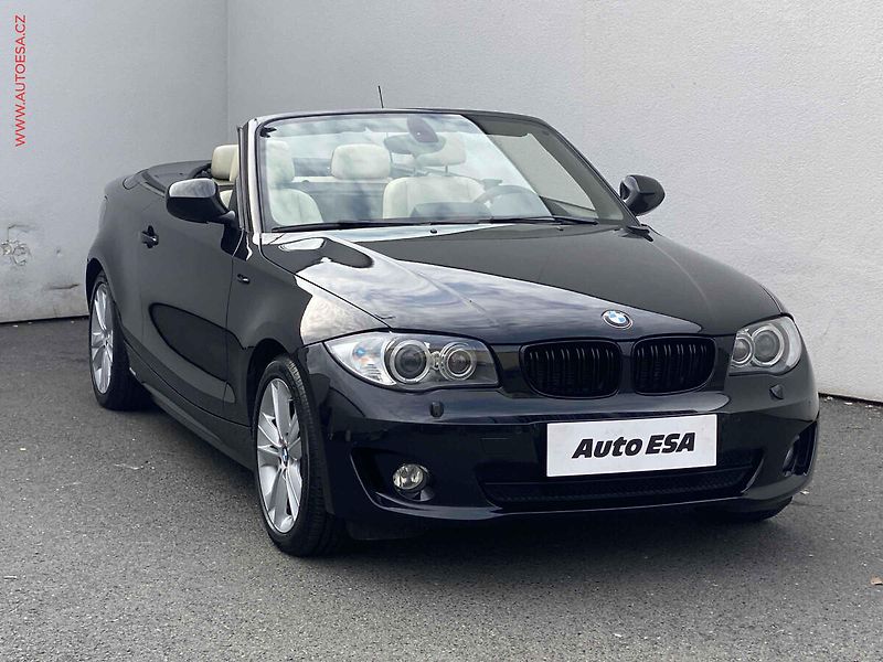 BMW Řada 1 (2010) 2.0D 120D, AT, navi, bixen - fotka 2 z 25