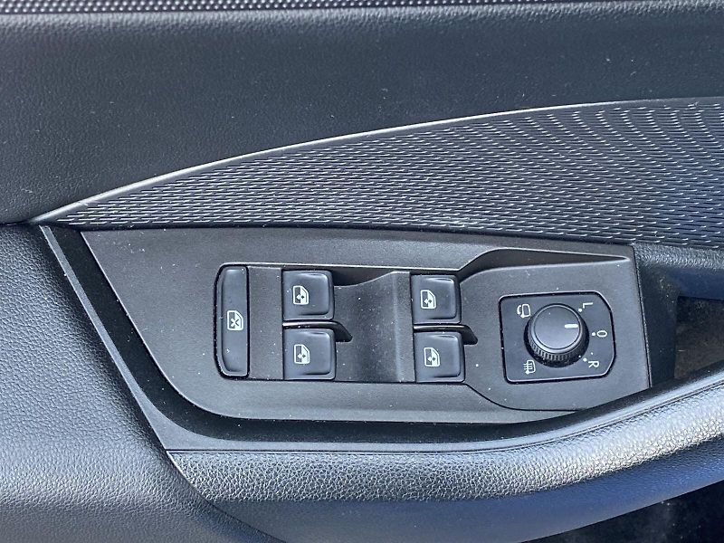 Škoda Octavia (2023) Combi 1.5 TSI M-HEV DSG Style+ - fotka 26 z 39