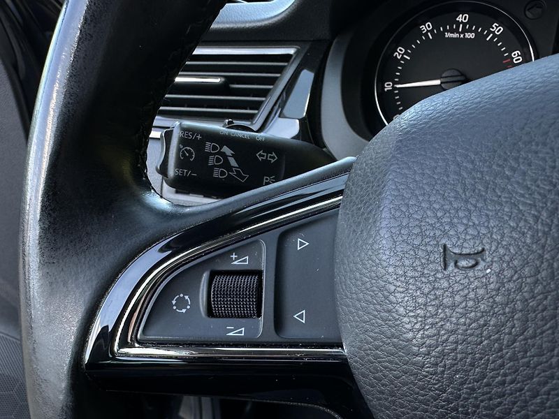 Škoda Rapid (2015) 1.2TSI/77kW *1.Maj. * PANORAMA - fotka 7 z 31