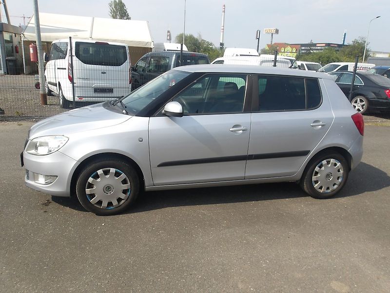 Škoda Fabia 1,2TSi 63kW ČR KLIMA ! - fotka 3 z 36