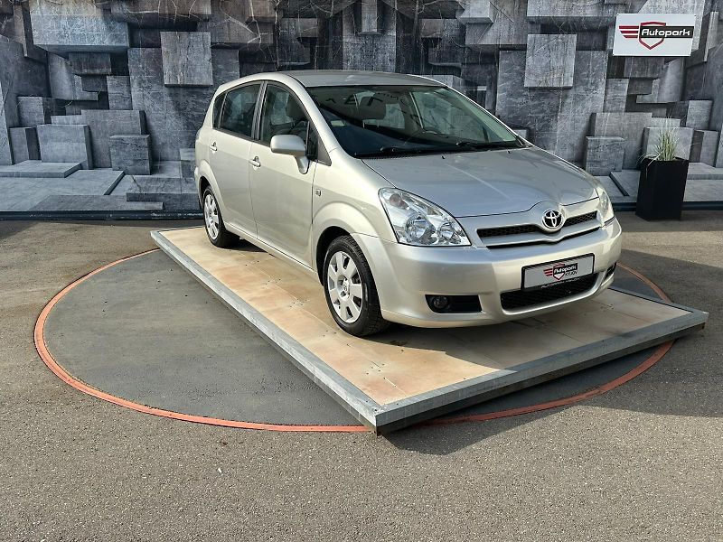 Toyota Corolla Verso (2006) 1.6VVT-i, 81KW - fotka 1 z 21
