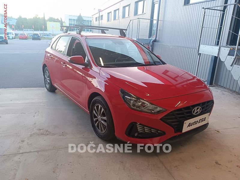 Hyundai i30 (2020) 1.5 DPi, ČR, servis.kniha, AC - fotka 1 z 3