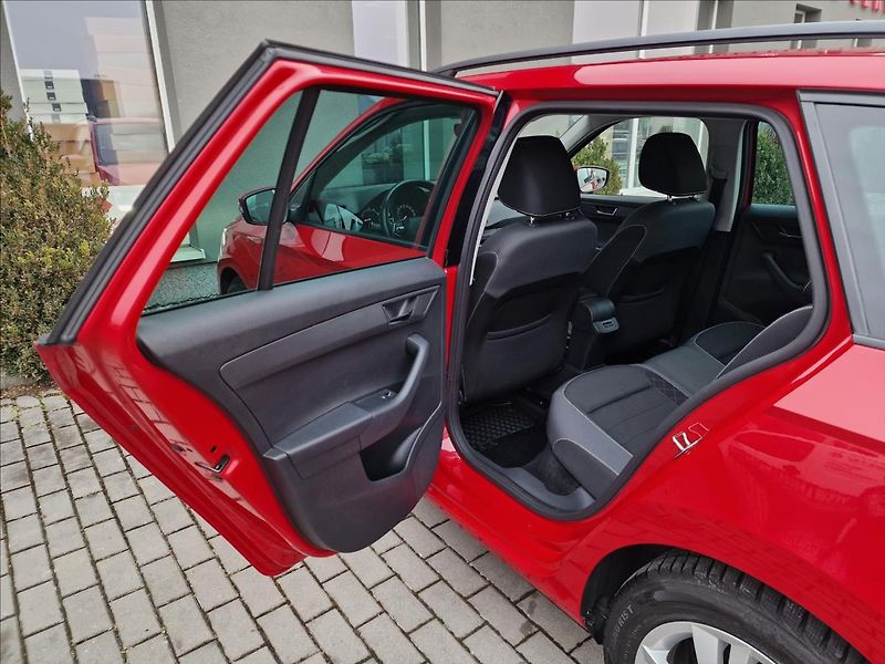 Škoda Fabia 1.0 TSI TOUR,ČR,1.Majitel - fotka 18 z 48