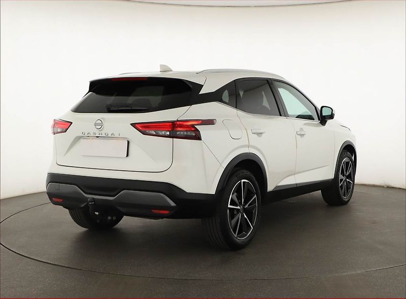 Nissan Qashqai (2023) Tekna 1.3 DIG-T MHEV - fotka 5 z 20