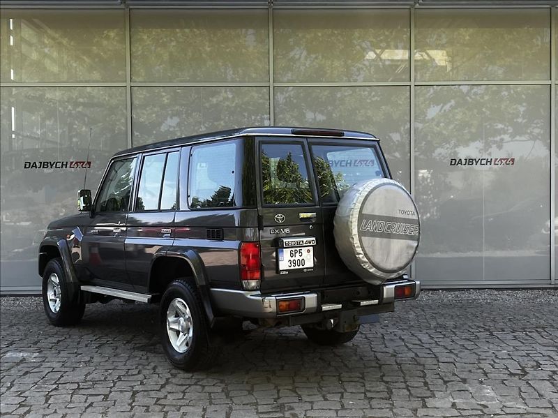 Toyota Land Cruiser GRJ76 4,0 V6 5MT - fotka 7 z 33