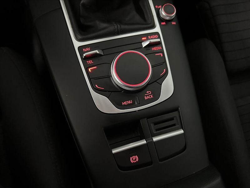 Audi A3 2,0   TDI 110kW,SERVISKA,NAVI - fotka 20 z 27